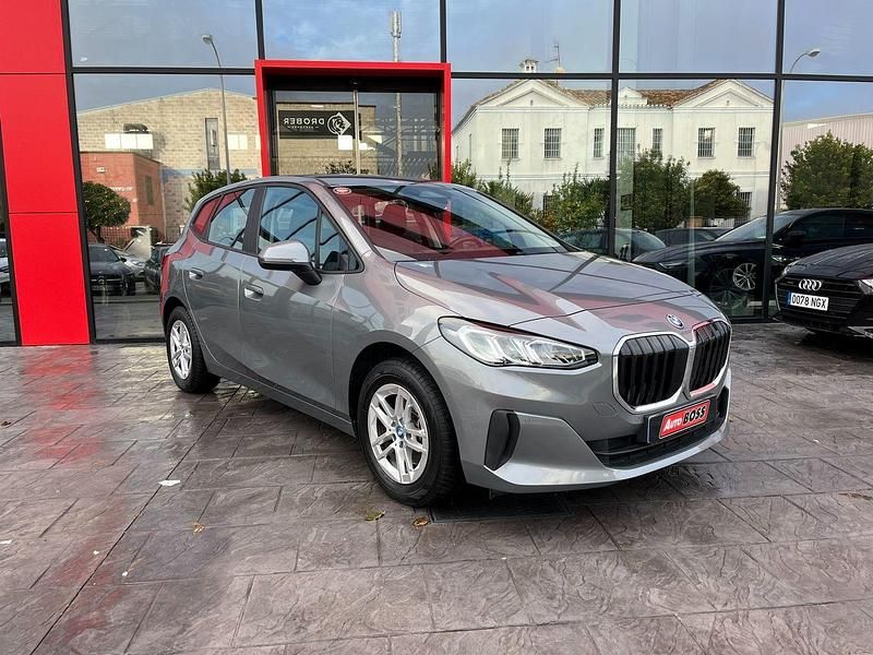 Usado BMW 225 Active Tourer M Sport 245 CV (180 kW) 2023 Gris / plata Monovolumen