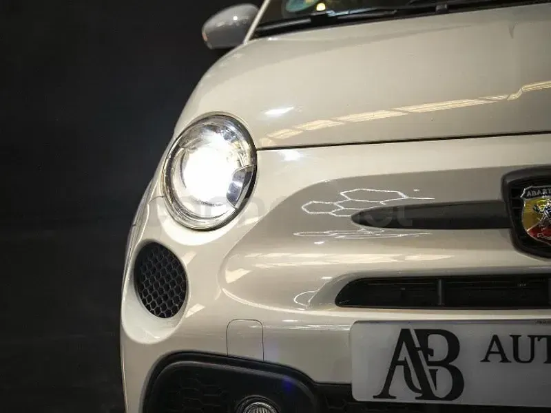 Usado Abarth 695 180 CV (132 kW) 2019 Blanco Utilitario