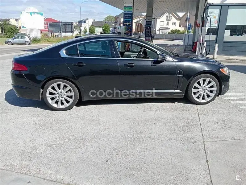 Usado Jaguar XF Luxury 275 CV (202 kW) 2010 Negro Berlina