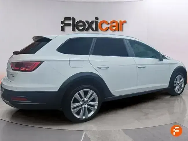 Usado Seat Leon 4Drive 150 CV (110 kW) 2018 Blanco