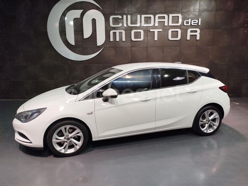 Blanco Usado 2016 Opel Astra Excellence Berlina | 10.500 € (Precio justo) - Imagen 1/4
