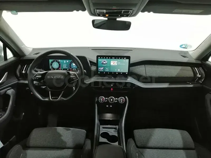 Usado Skoda Kodiaq Selection 150 CV (110 kW) 2025 Gris / plata SUV