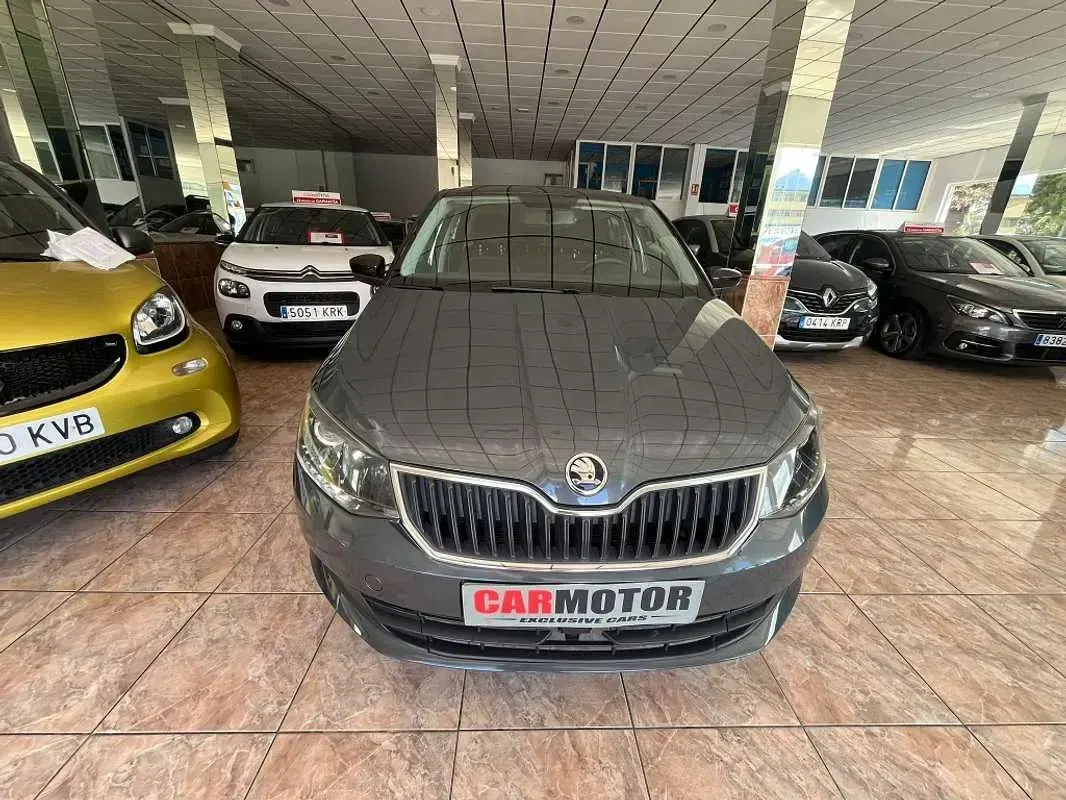 Usado Skoda Fabia Monte Carlo 90 CV (66 kW) 2018 Negro Utilitario