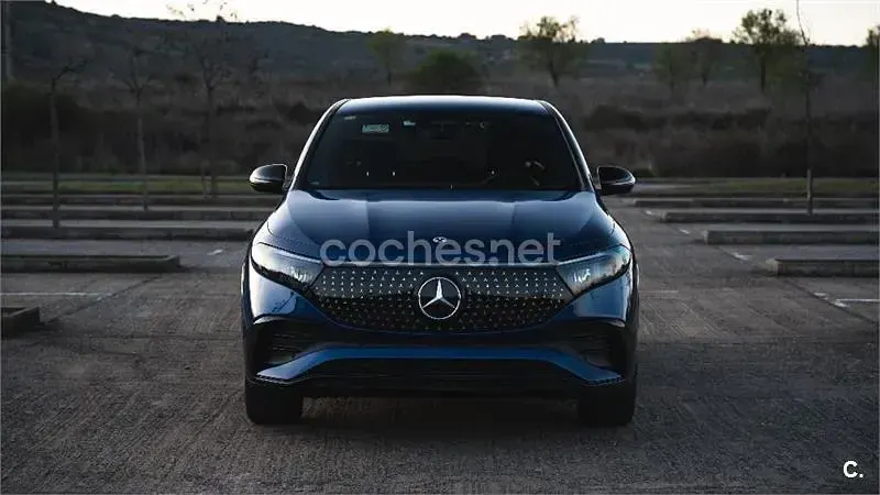 Käytetty Mercedes EQA250 22 kW (30 HP) 2025 Eléctrico Katumaasturi