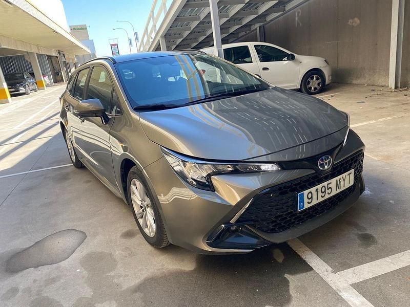 Usado Toyota Corolla Active 140 CV (102 kW) 2025 Bronce