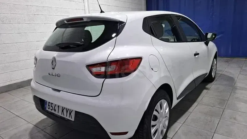 Usado Renault Clio IV Business 76 CV (55 kW) 2019 Blanco Berlina