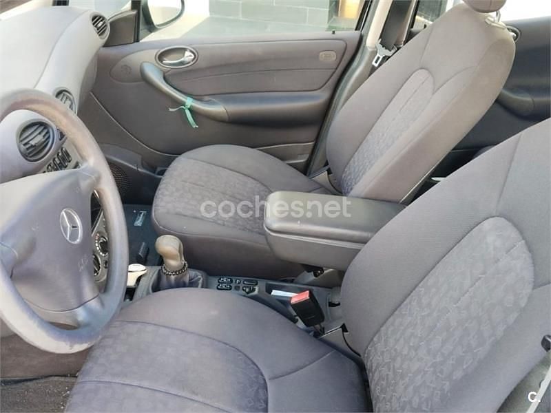 Usado Mercedes A170 Classic 90 CV (66 kW) 2001 Negro Monovolumen