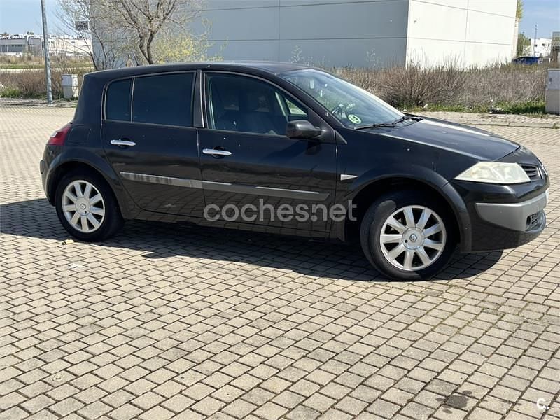 Usado Renault Mégane II Dynamique 130 CV (95 kW) 2007 Negro Berlina