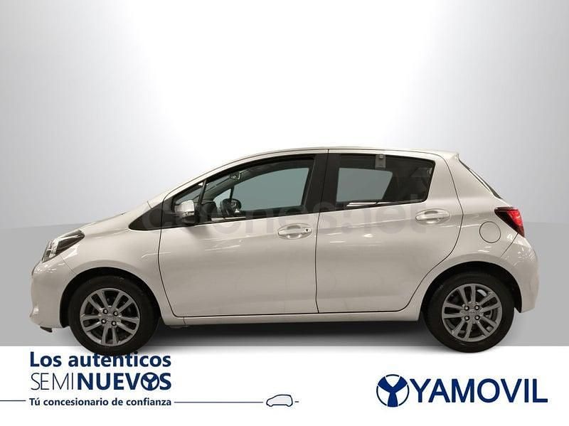 Usado Toyota Yaris Active 69 CV (50 kW) 2017 Plateado Berlina