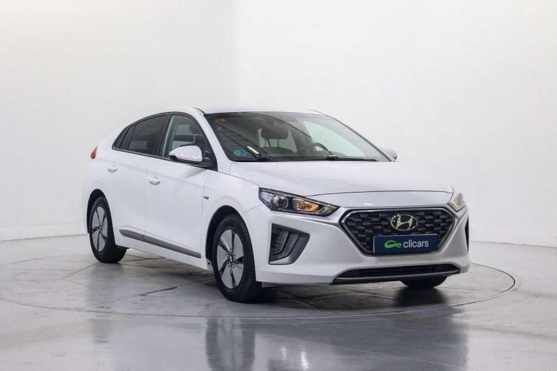 Usado Hyundai Ioniq 105 CV (77 kW) 2021 Blanco Utilitario