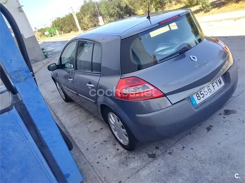 Usado Renault Mégane Dynamique 110 CV (80 kW) 2007 Azul Berlina