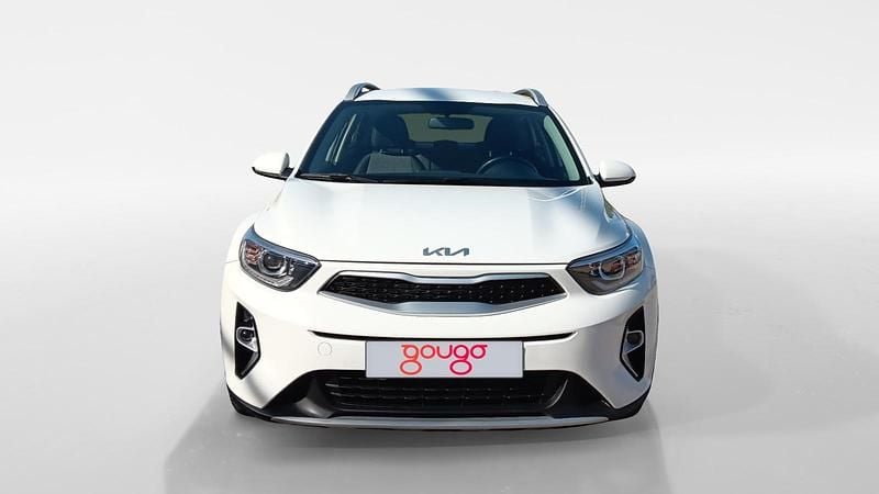 Usado Kia Stonic 84 CV (61 kW) 2023 Blanco SUV