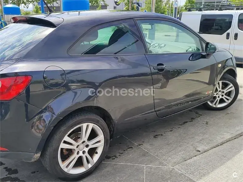 Usado Seat Ibiza SC Copa 90 CV (66 kW) 2011 Negro Utilitario