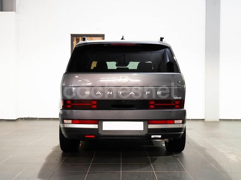 Usado Hyundai Santa Fe 239 CV (175 kW) 2025 Gris / plata SUV