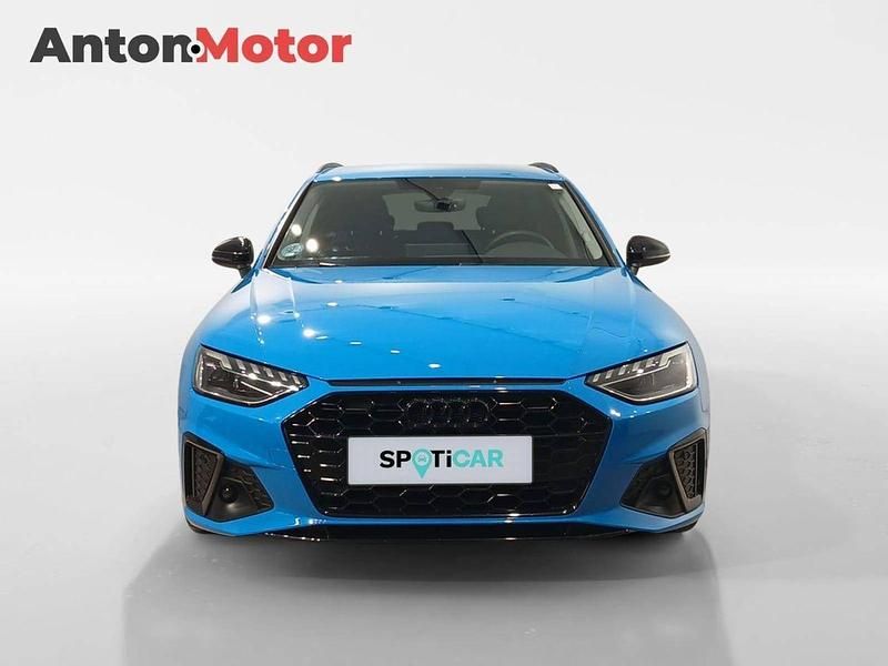 Usado Audi A4 163 CV (119 kW) 2022 Azul Familiar