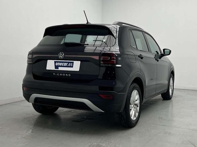 Usado VW T-Cross Advance 110 CV (80 kW) 2023 Negro SUV