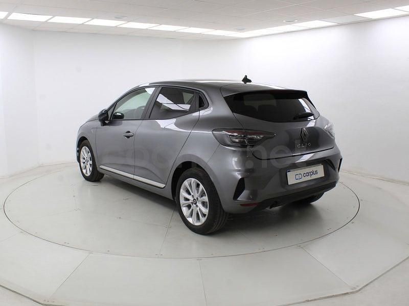Usado Renault Clio V Evolution 100 CV (73 kW) 2025 Gris / plata Berlina