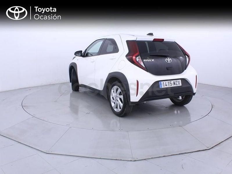 Usado Toyota Aygo X Play 72 CV (52 kW) 2025 Blanco SUV