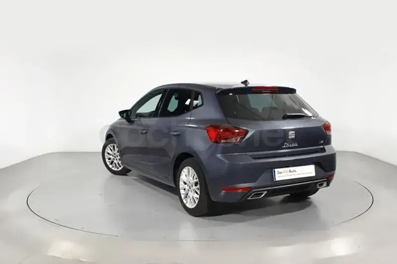Usado Seat Ibiza FR 115 CV (84 kW) 2025 Gris / plata Utilitario