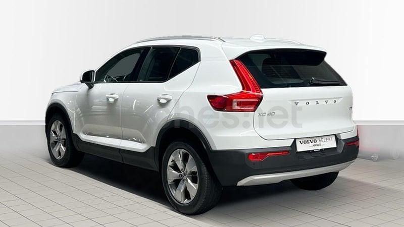 Usado Volvo XC40 Momentum 163 CV (119 kW) 2021 Blanco SUV