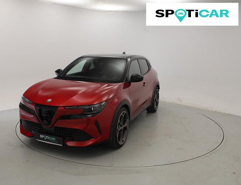 Negro Usado 2025 Alfa Romeo Junior Veloce SUV | 39.900 € - Imagen 1/4