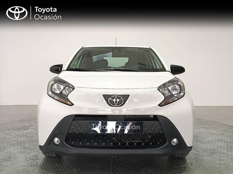 Usado Toyota Aygo X Play 72 CV (52 kW) 2024 Blanco SUV