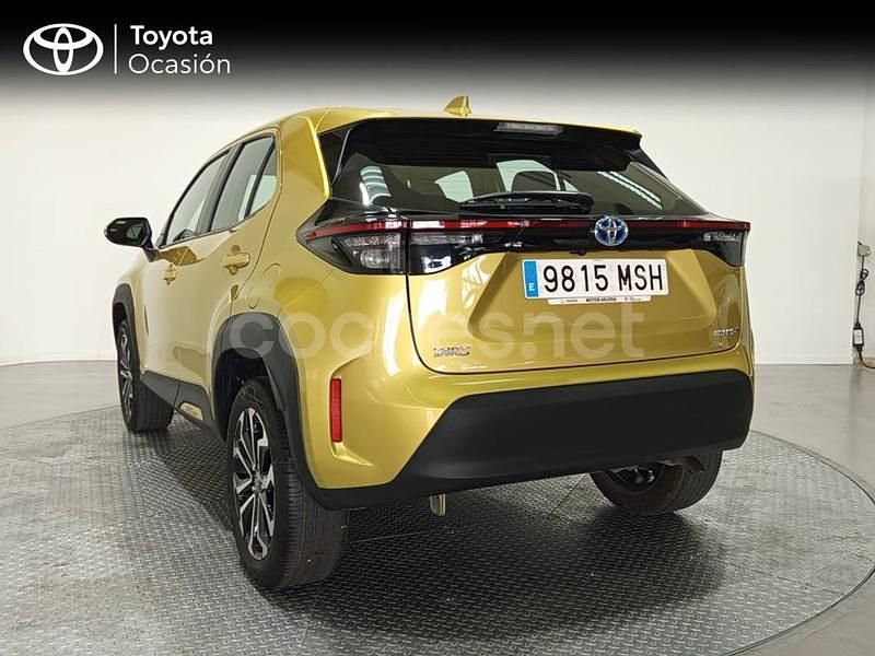 Usado Toyota Yaris Cross Active 116 CV (85 kW) 2024 Beige SUV