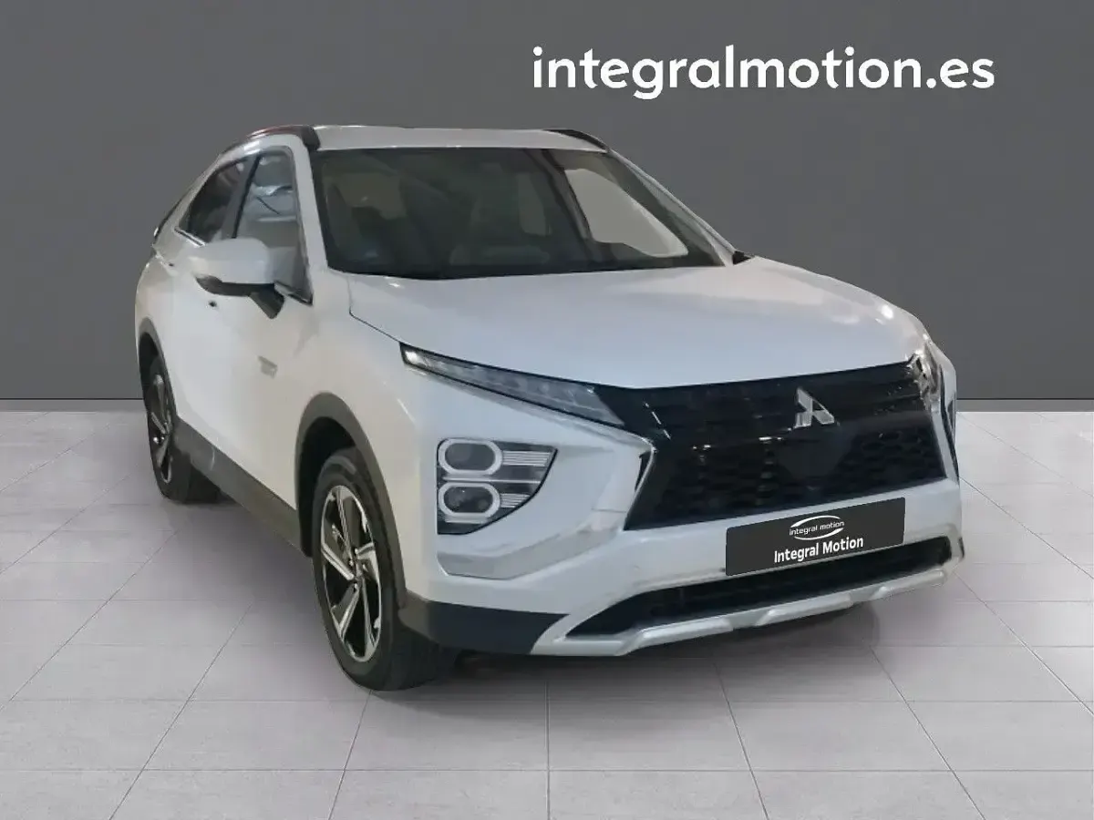 Usado Mitsubishi Eclipse Cross 187 CV (137 kW) 2025 Blanco SUV