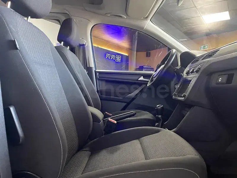 Usado VW Caddy Trendline 102 CV (75 kW) 2016 Azul Monovolumen