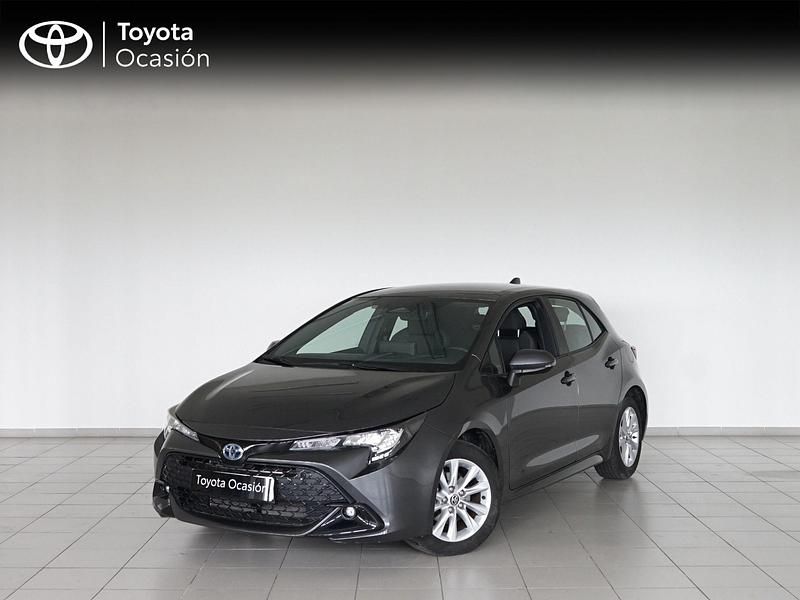 Usado Toyota Corolla Active 140 CV (102 kW) 2023 Gris / plata Berlina