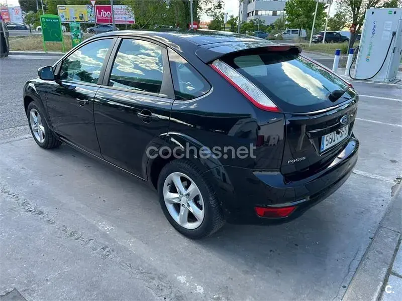Usado Ford Focus Trend 116 CV (85 kW) 2008 Etiqueta c (verde) Berlina