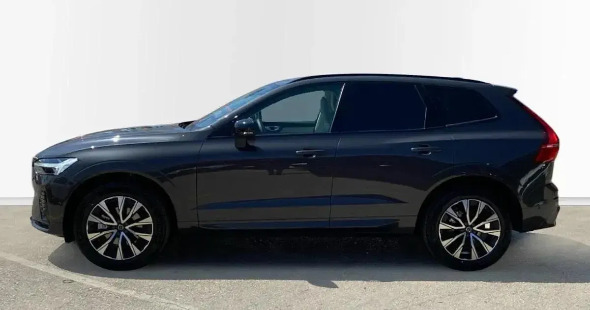 Nuevo Volvo XC60 Plus 250 CV (183 kW) 2026 Gris SUV