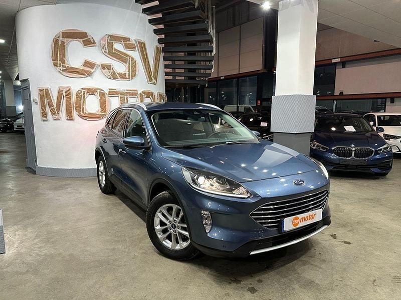 Usado Ford Kuga Titanium 190 HP (139 kW) 2023 Azul SUV
