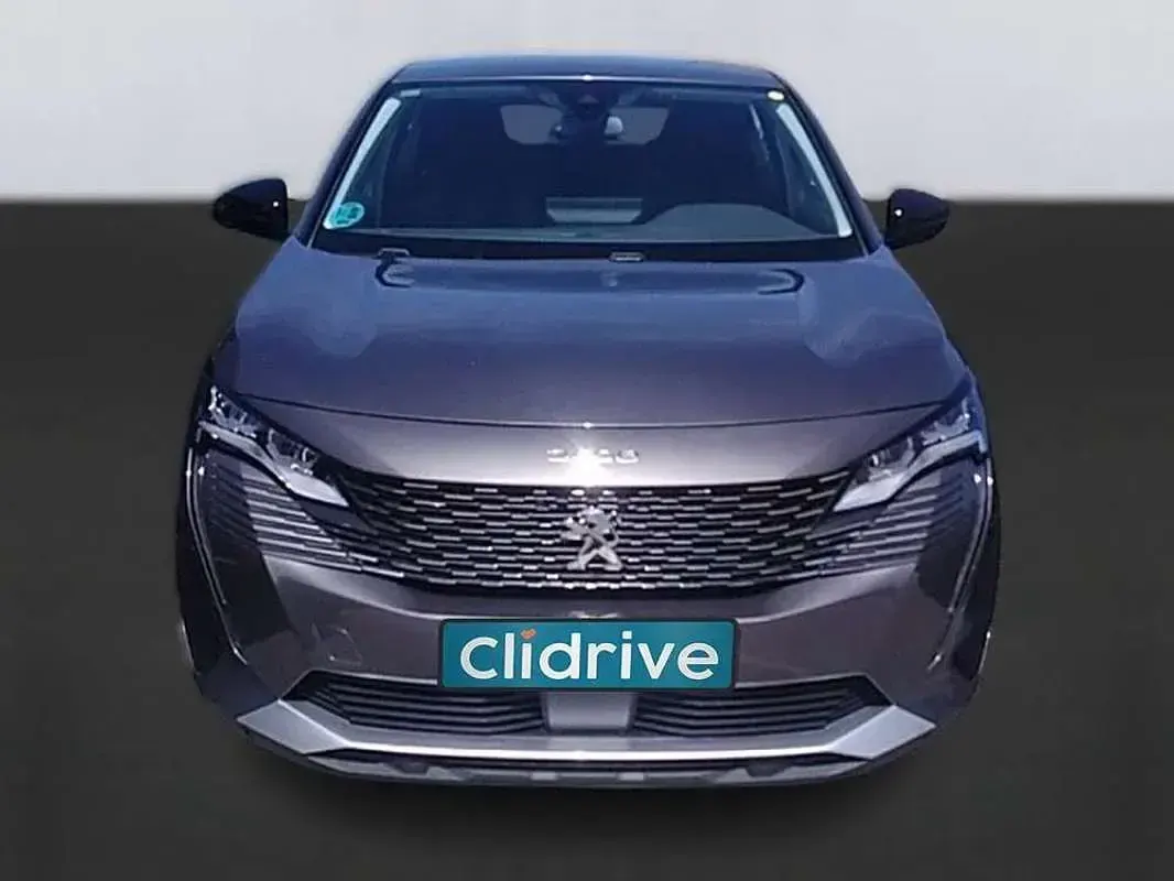 Usado Peugeot 3008 Active 131 CV (96 kW) 2022 Gris SUV