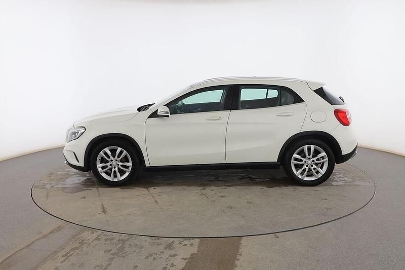 Usado Mercedes GLA200 Urban 135 CV (99 kW) 2014 Blanco SUV