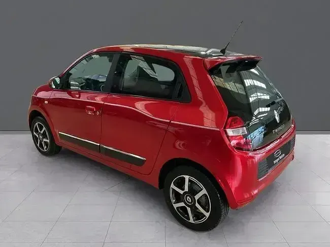Usado Renault Twingo Intens 74 CV (54 kW) 2019 Rojo Utilitario