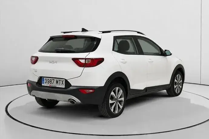 Usado Kia Stonic 100 CV (73 kW) 2024 SUV