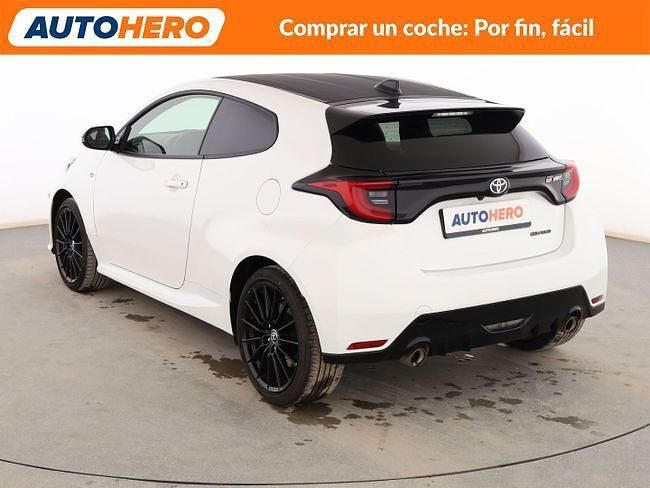 Usado Toyota Yaris 261 CV (191 kW) 2024 Blanco Utilitario