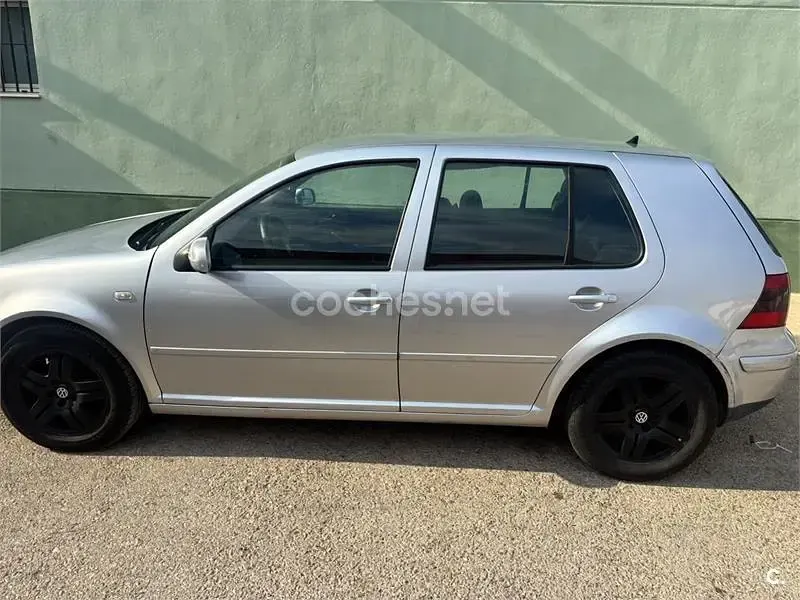 Usado VW Golf IV Conceptline 100 CV (73 kW) 2001 Gris / plata Berlina