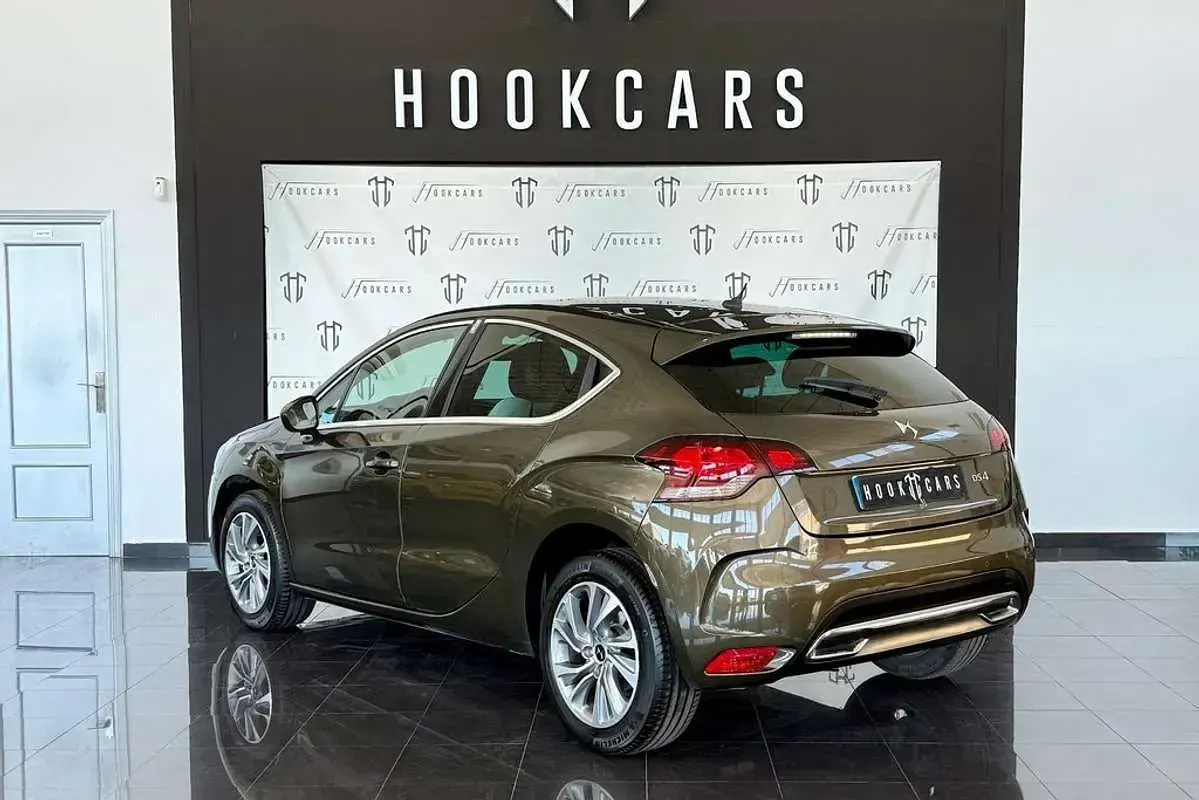 Usado DS Automobiles DS4 Style 131 CV (96 kW) 2015 Marrón Utilitario