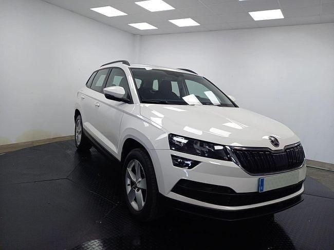 Usado Skoda Karoq Ambition 150 CV (110 kW) 2021 Blanco SUV