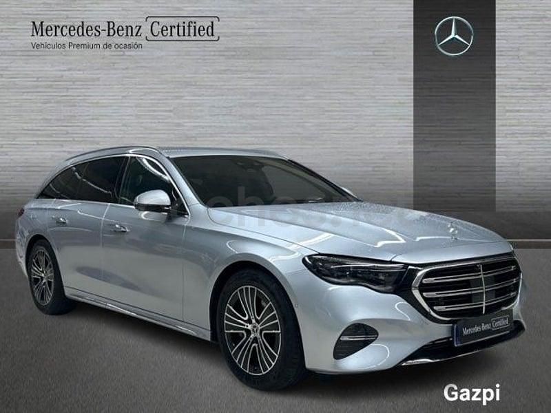 Usado Mercedes E220 197 CV (144 kW) 2024 Gris / plata Familiar