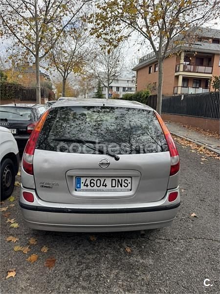 Usado Nissan Almera Tino Acenta 116 CV (85 kW) 2005 Gris / plata Monovolumen