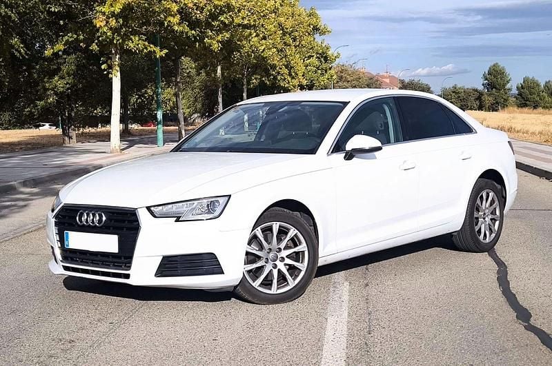 Usado Audi A4 Advanced 150 CV (110 kW) 2017 Blanco Berlina