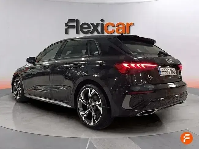 Usado Audi A3 150 CV (110 kW) 2024 Negro Berlina