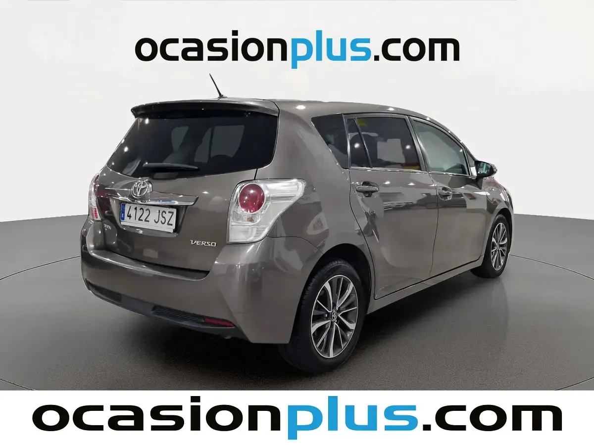 Usado Toyota Verso Advance 112 CV (82 kW) 2016 Marrón Monovolumen