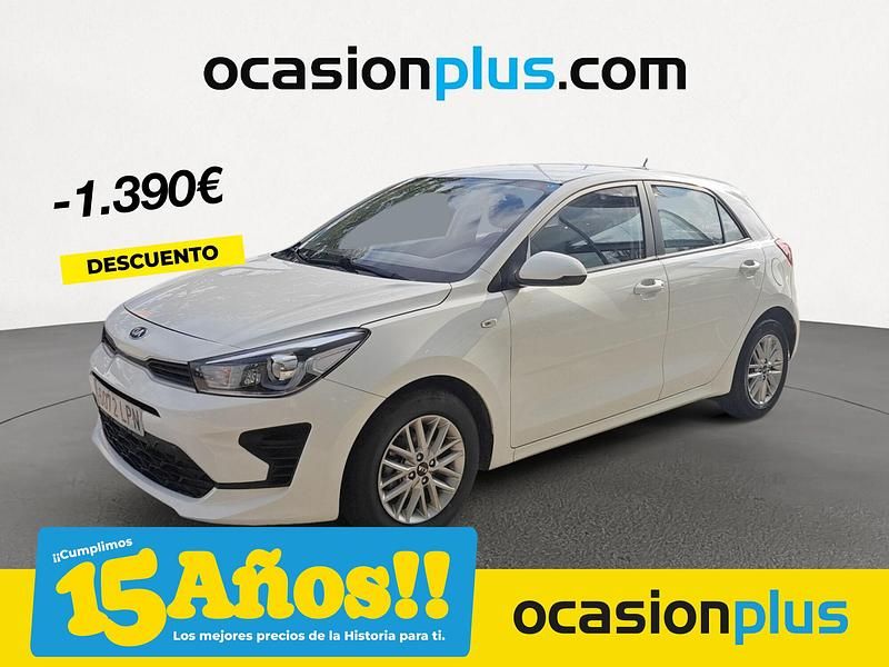 Blanco Usado 2021 Kia Rio Berlina | 11.990 € (Precio justo) - Imagen 1/4