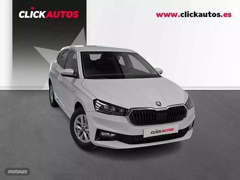 Usado Skoda Fabia Selection 115 CV (84 kW) 2025 Blanco Utilitario