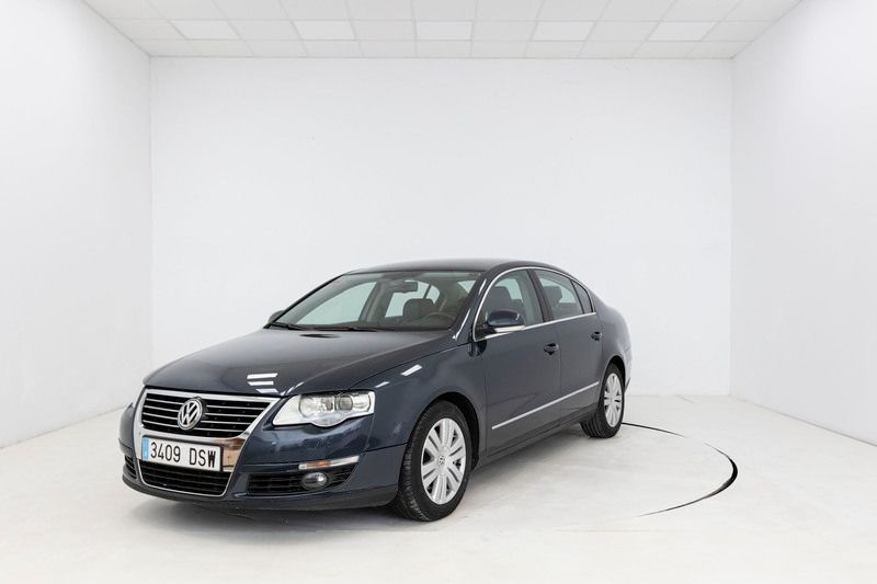 Azul Usado 2005 VW Passat Advance Berlina | 8900 € - Imagen 1/4