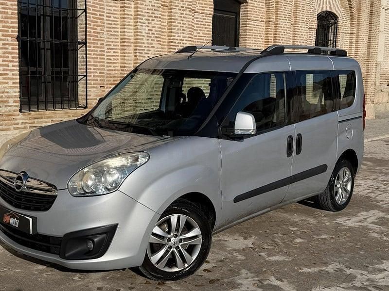 Usado Opel Combo Expression 90 CV (66 kW) 2016 Gris / plata Monovolumen